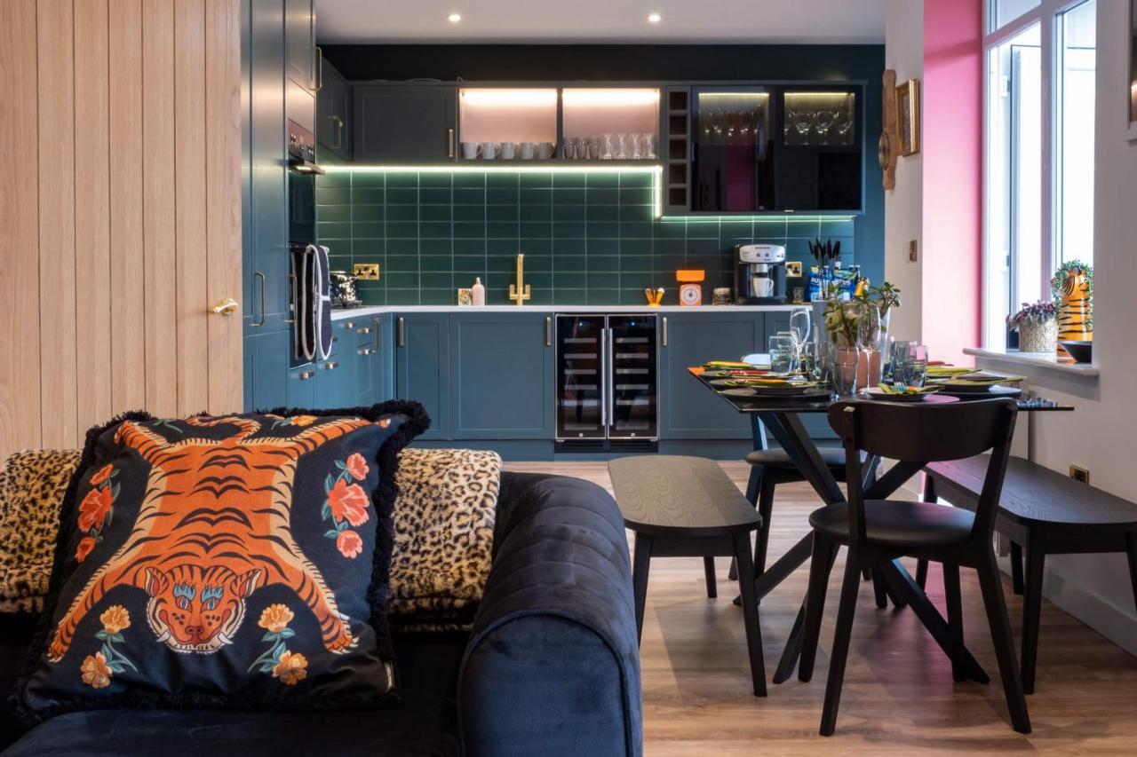 Ultimate Glam, Vintage Central Pad. Cool 70S Bar. Bornemouth Extérieur photo
