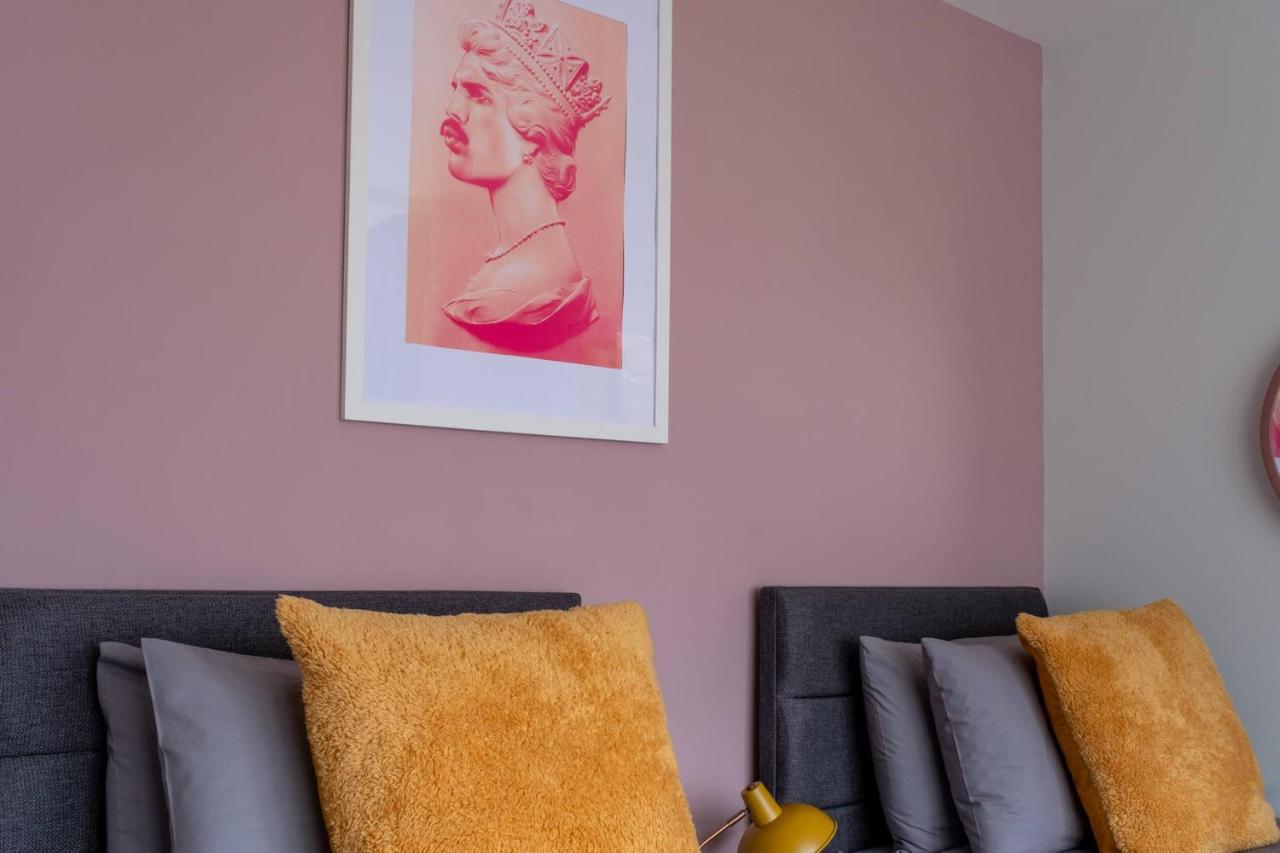 Ultimate Glam, Vintage Central Pad. Cool 70S Bar. Bornemouth Extérieur photo